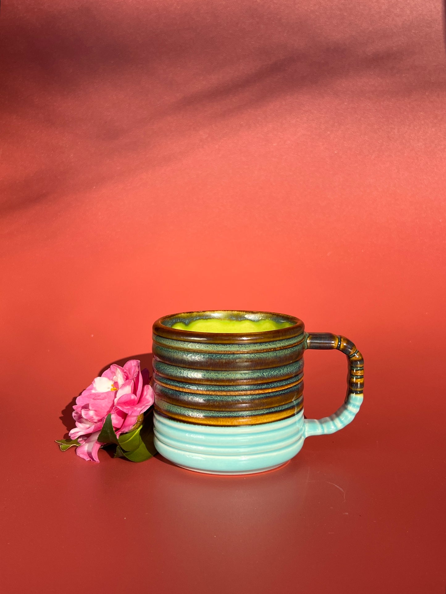 Rizzo Mug with Horizontal Texture in Iron and Aqua