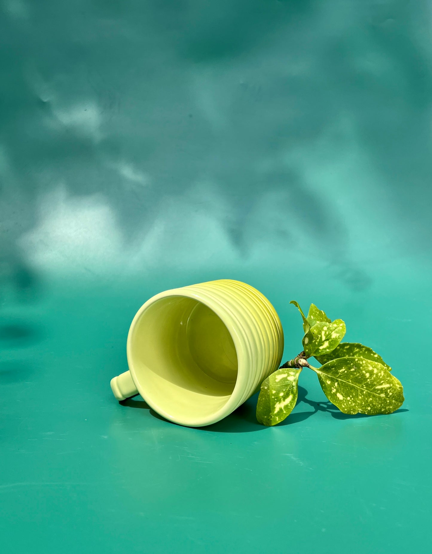 Rizzo Mug with Horizontal Texture in Grass Fade