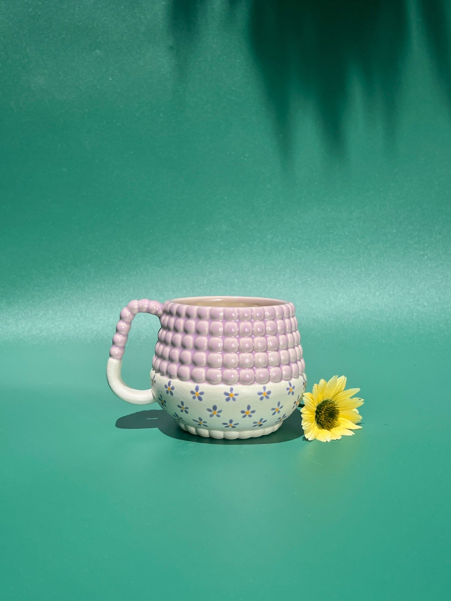 Ludo Mug with Big Dimple Top in Purple Flower