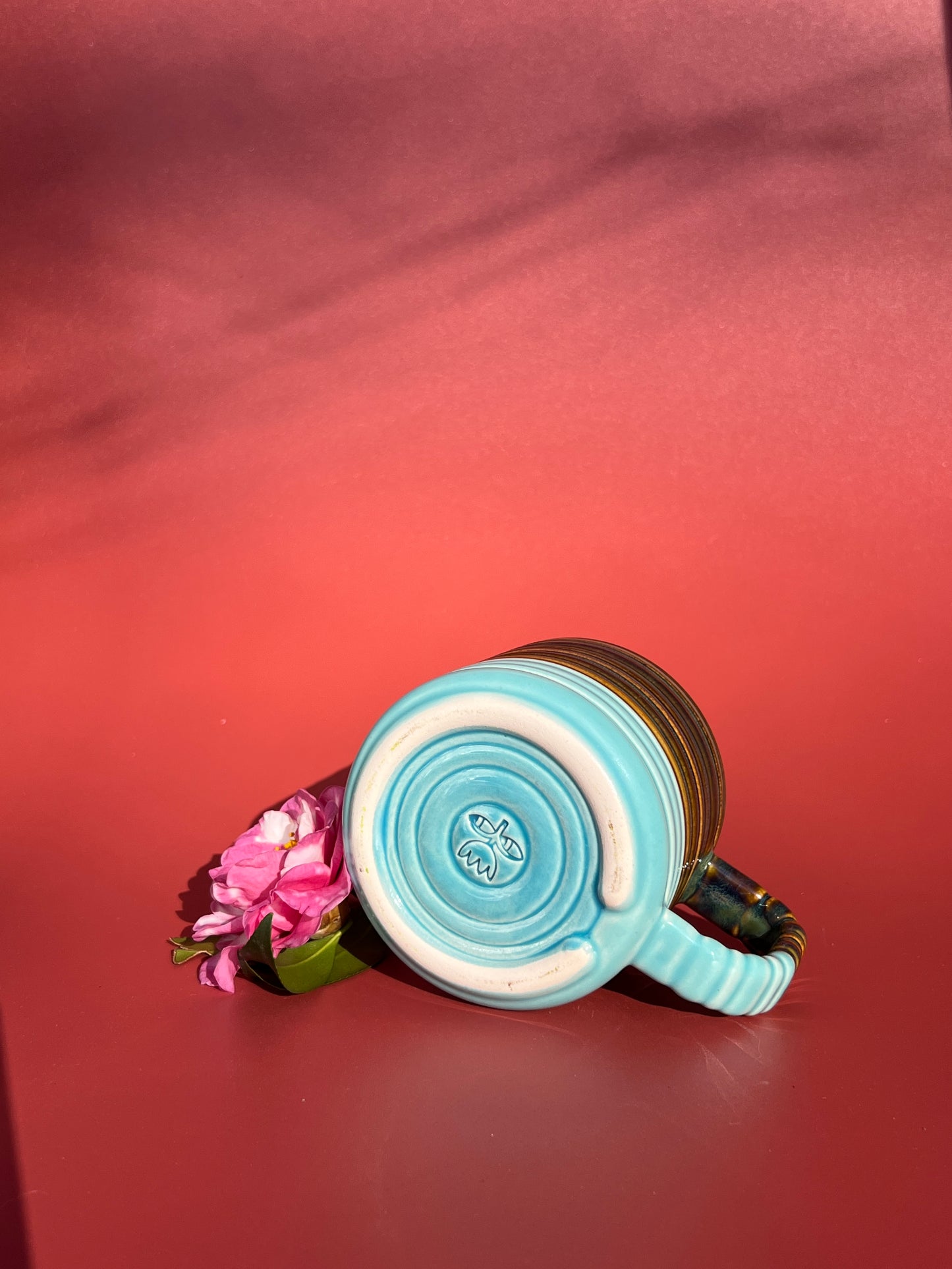 Rizzo Mug with Horizontal Texture in Iron and Aqua