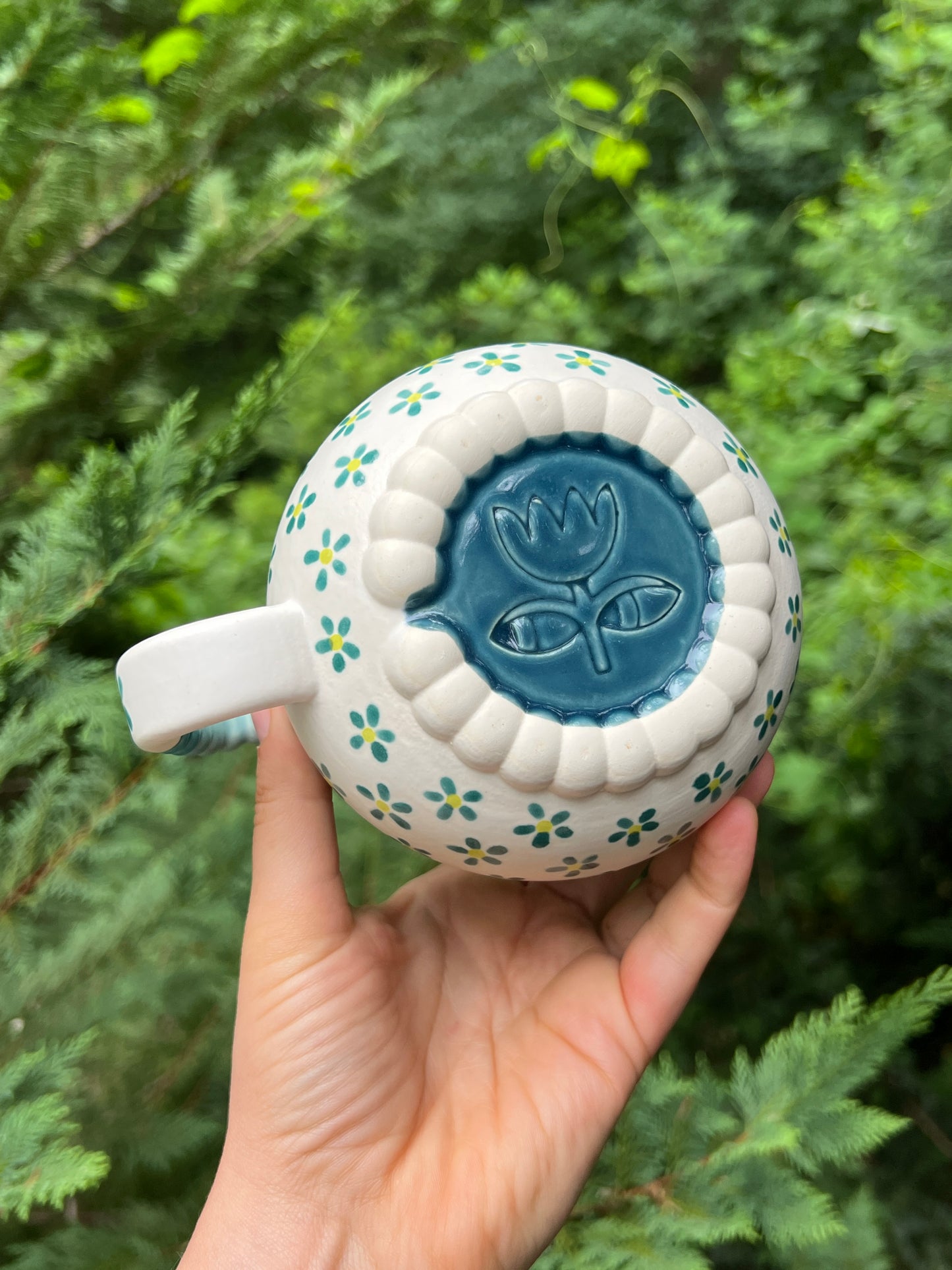 1 Donation WONKY Ludo Mug with Big Dimple Top in Aqua Flower