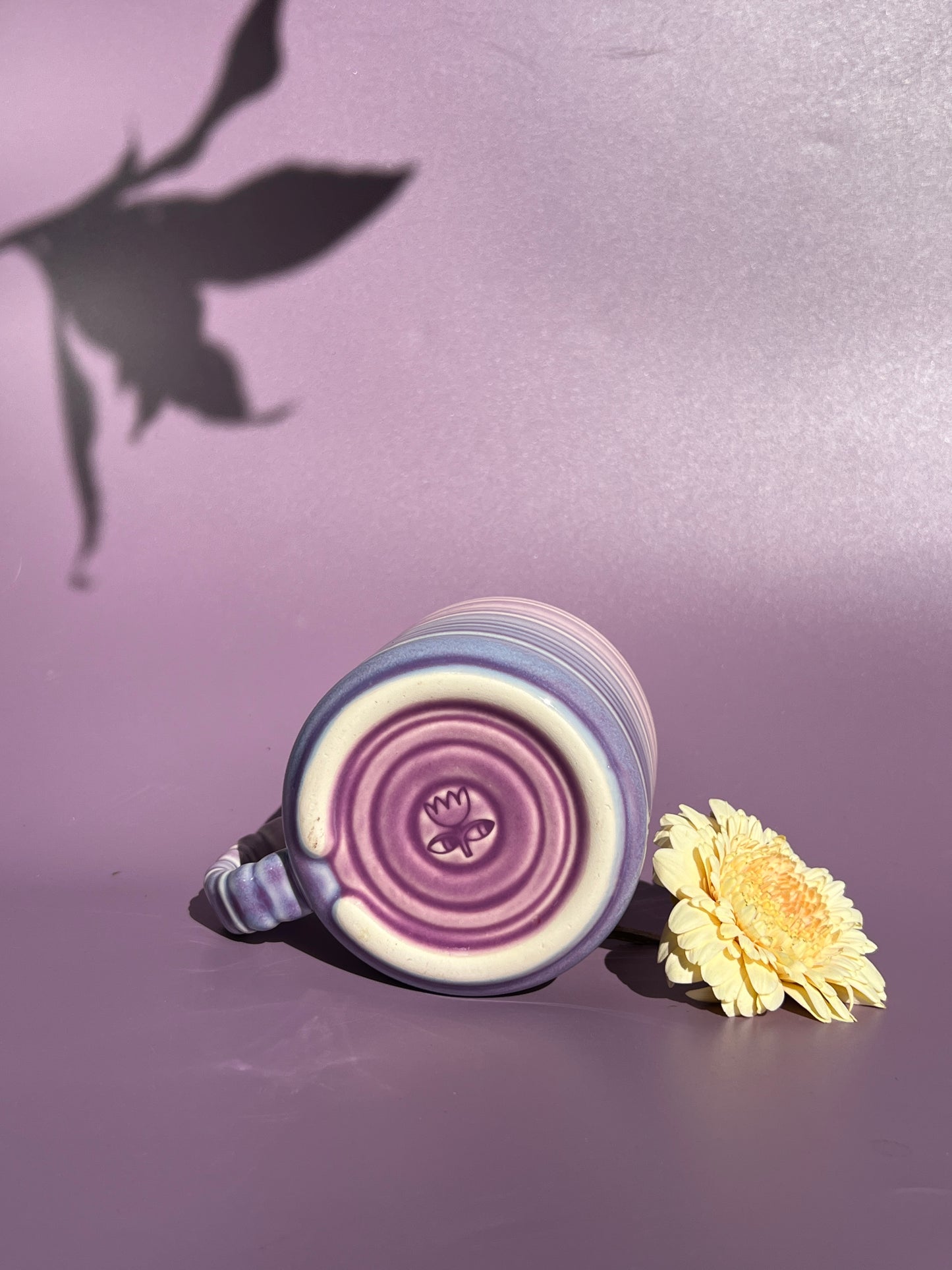 The 10oz Rizzo Mug with Horizontal Texture in Purple Fade