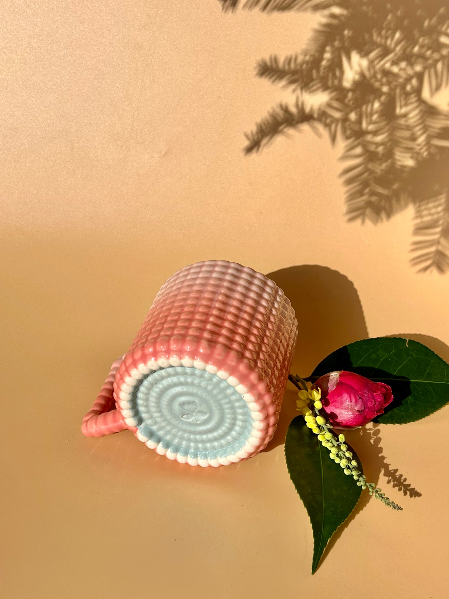 Gozarian Mug with Big Dimple Texture in Pink Fade