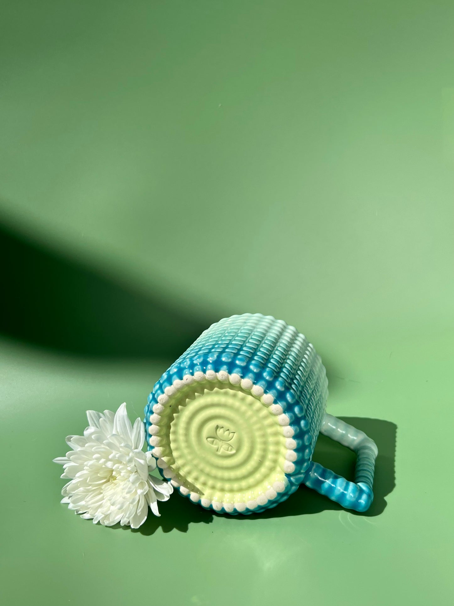 Gozarian Mug with Big Dimple Texture in Aqua Fade