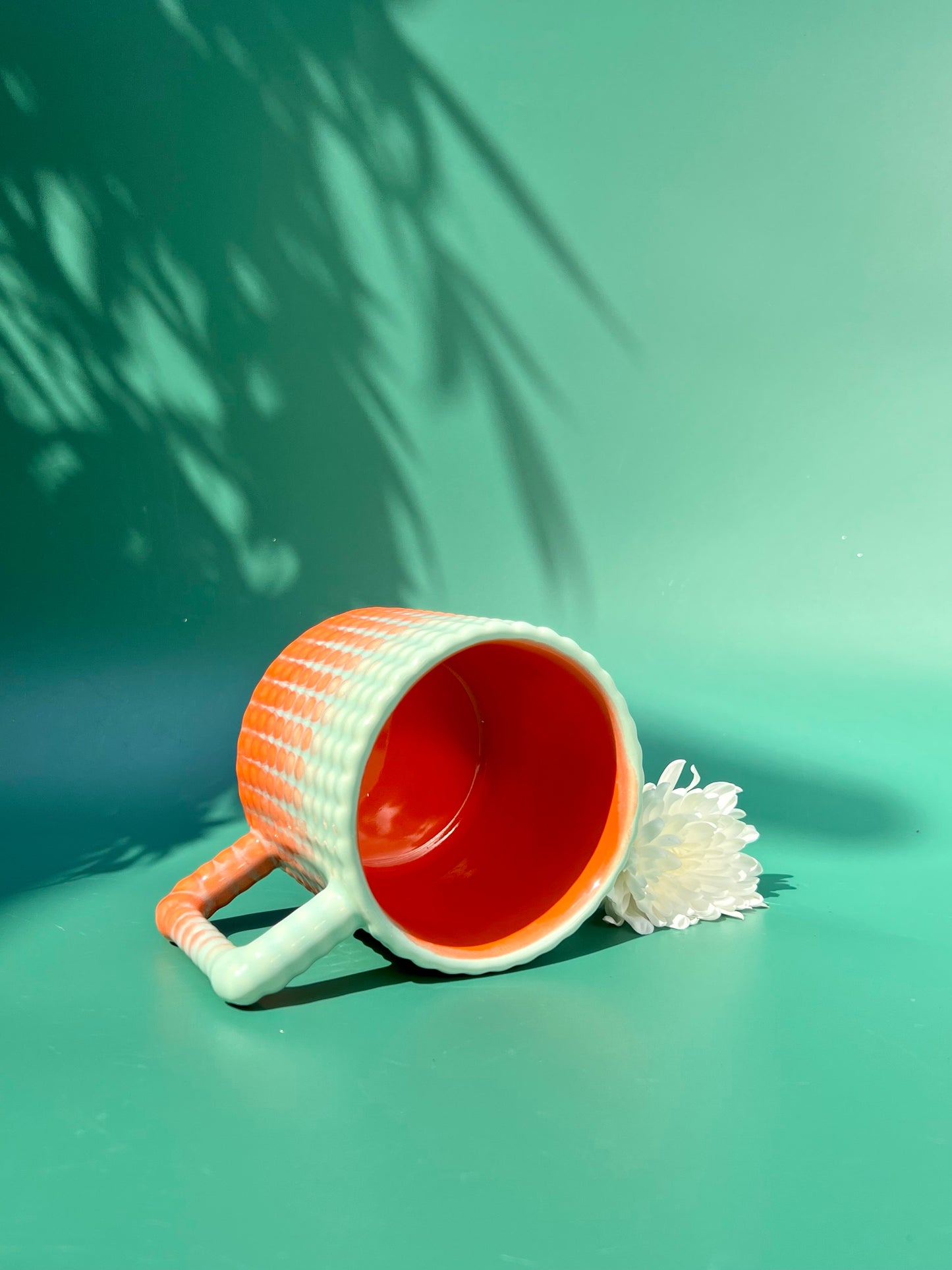 ♥PREORDER♥ Gozarian Mug with Big Dimple Texture in Aqua Red/Orange Fade