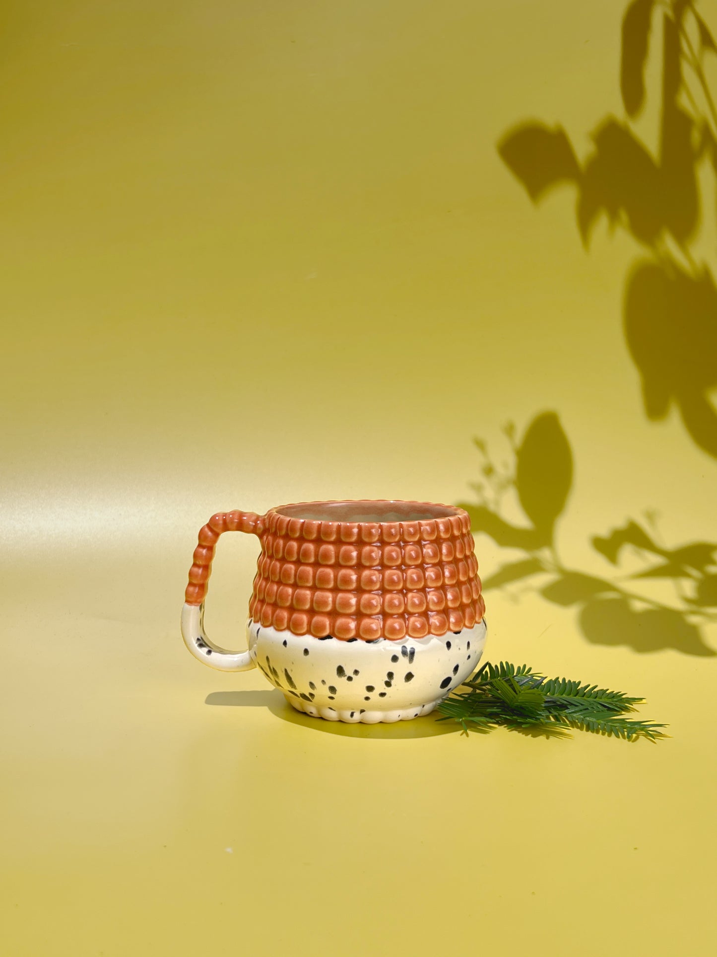 16oz Ludo Mug with Big Dimple Top in Cow Speck