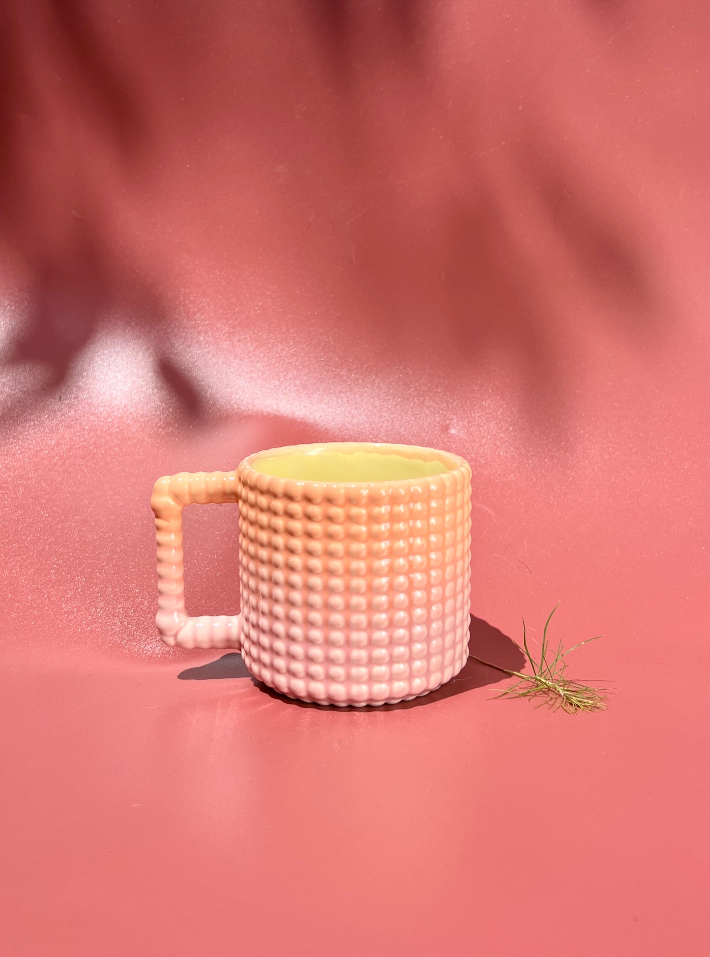 14oz Gozarian Mug with Big Dimple Texture in Light Peach Pink Fade