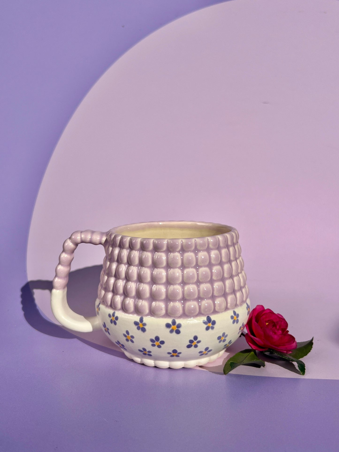 Ludo Mug with Big Dimple Top in Purple Flower