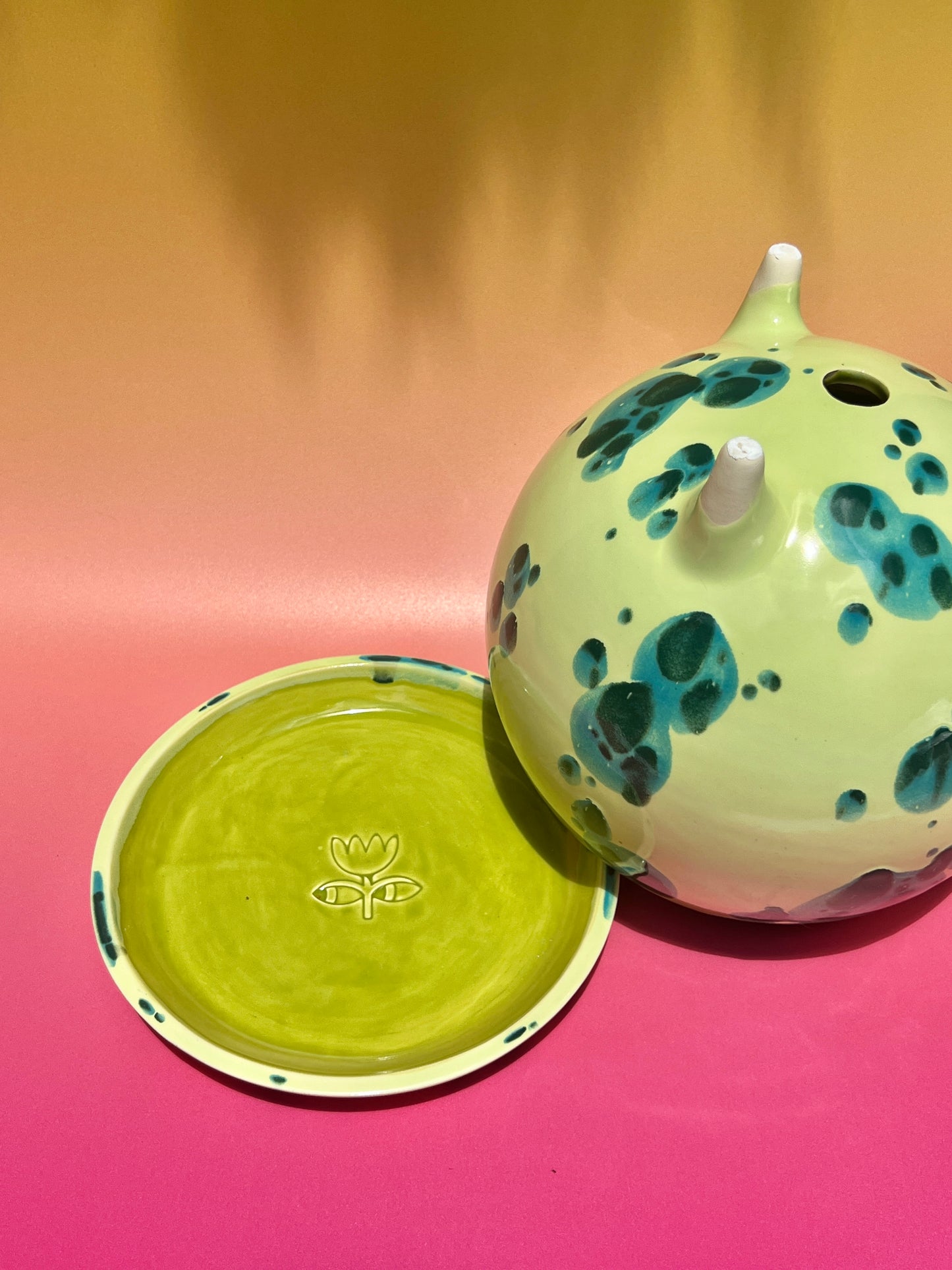 The Big Billina Planter in Aqua Splotch