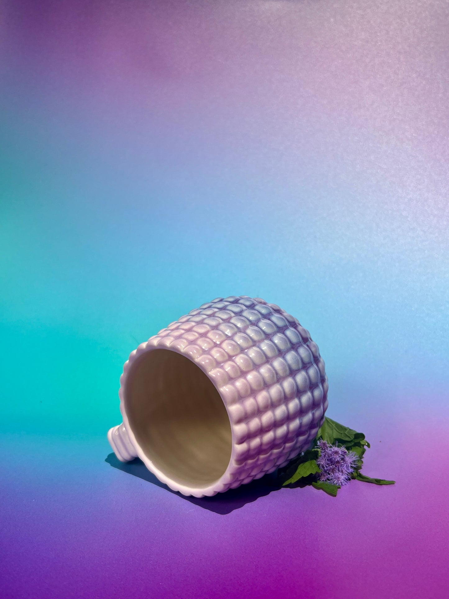 Ludo Mug with All Over Big Dimple in Purple Fade