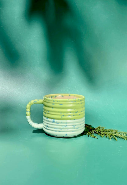 The 10oz Rizzo Mug with Horizontal Texture in Aqua Green Speckle