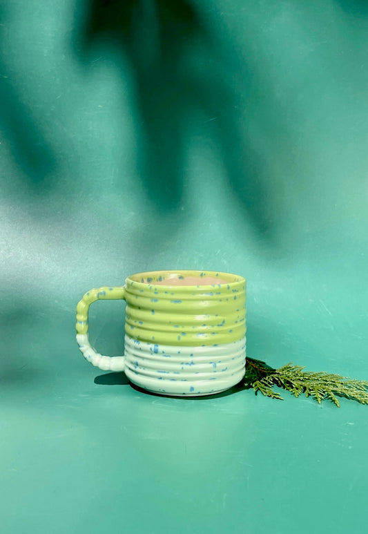 The 10oz Rizzo Mug with Horizontal Texture in Aqua Green Speckle