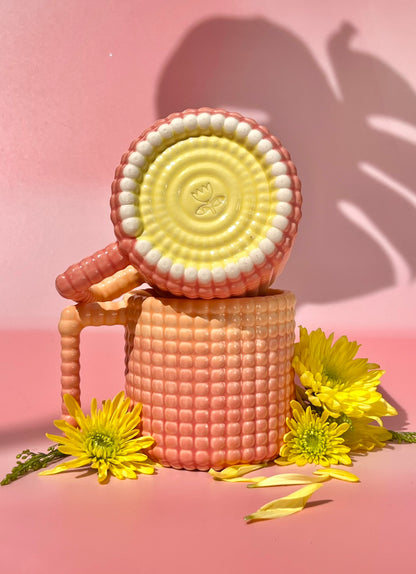 ♥PREORDER♥ Gozarian Mug with Big Dimple Texture in Peach Pink Fade