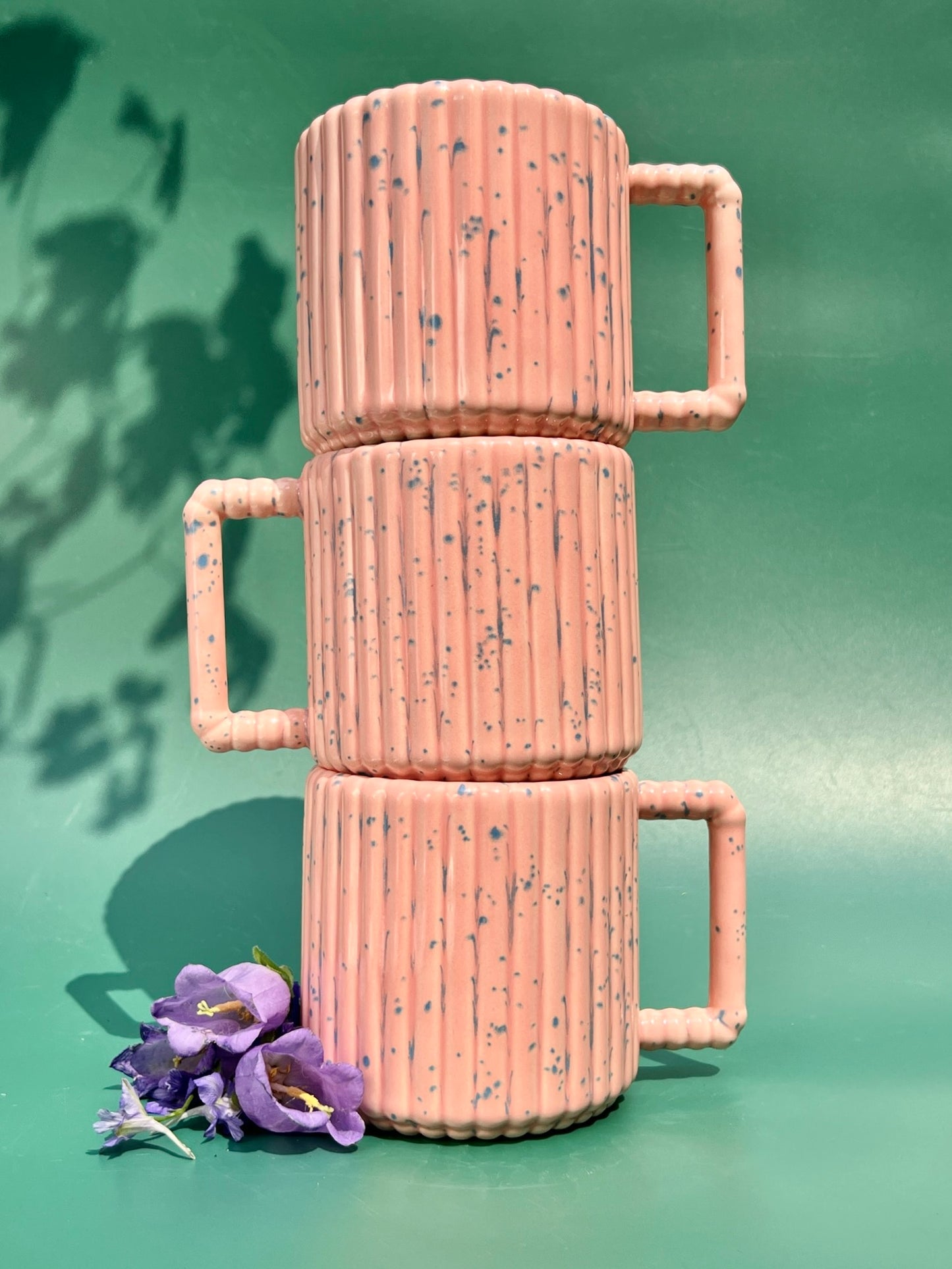♥PREORDER♥ Gozarian Mug with Vertical Texture in Pink and Aqua Fleck